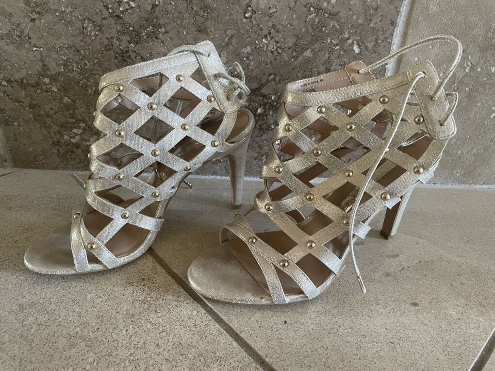 Audrey Brooke Rose Gold Of Champagne Heels Sz 6