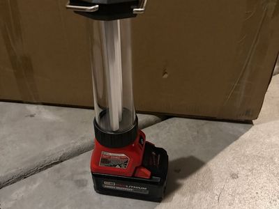 Milwaukee M18 Lantern Flood Light and 8.0 Battery