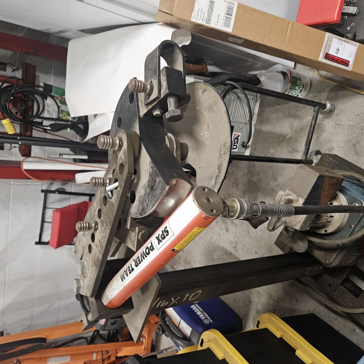 Hydraulic tubing bender