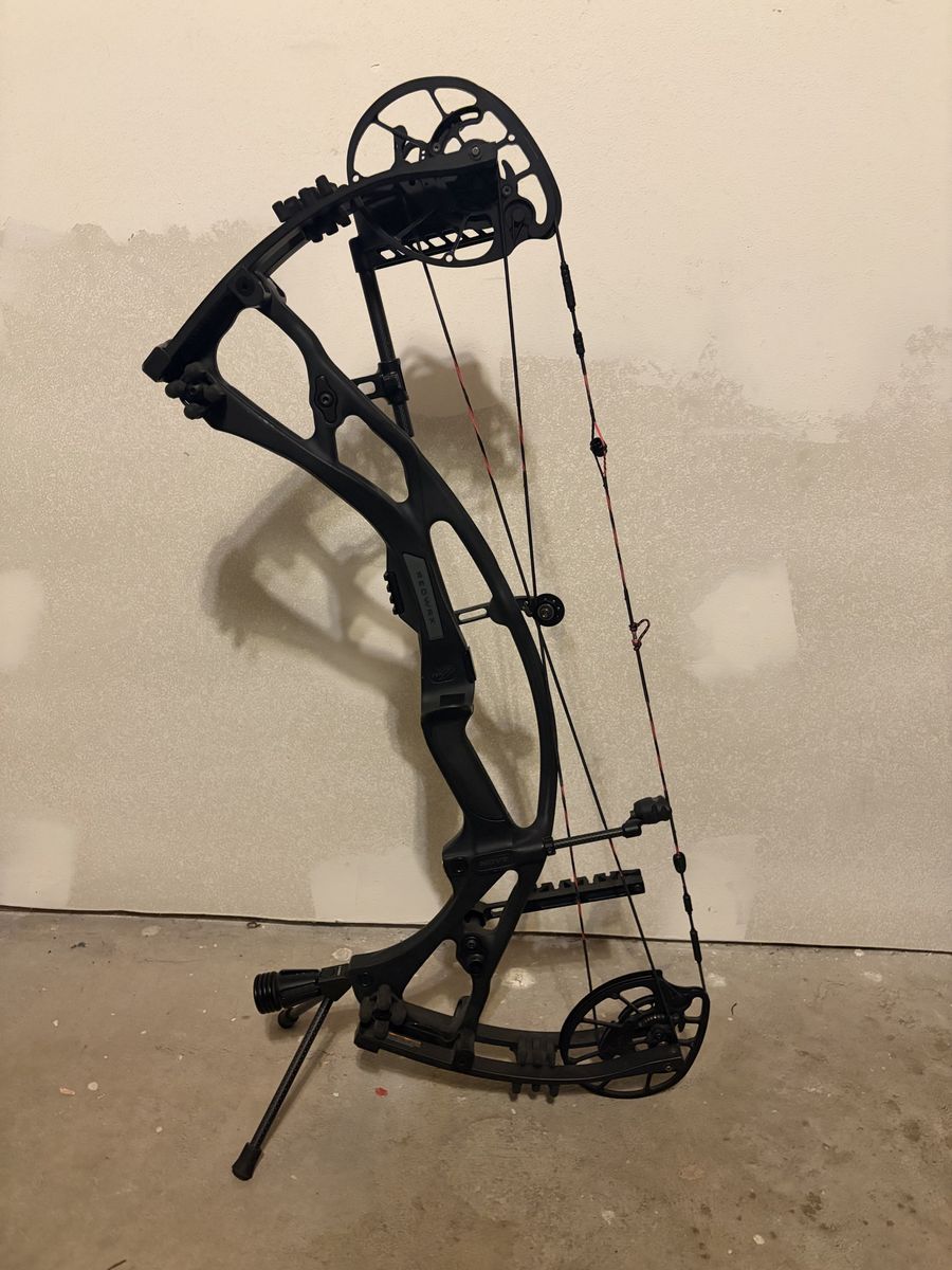 Hoyt Carbon Rx-7