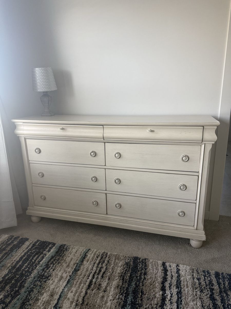 Modern Farmhouse Style Dresser