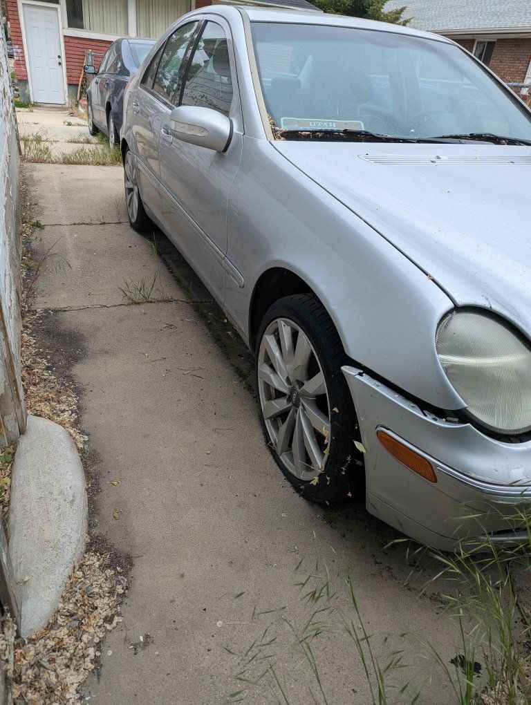 2002 Mercedes-Benz C-Class C 240