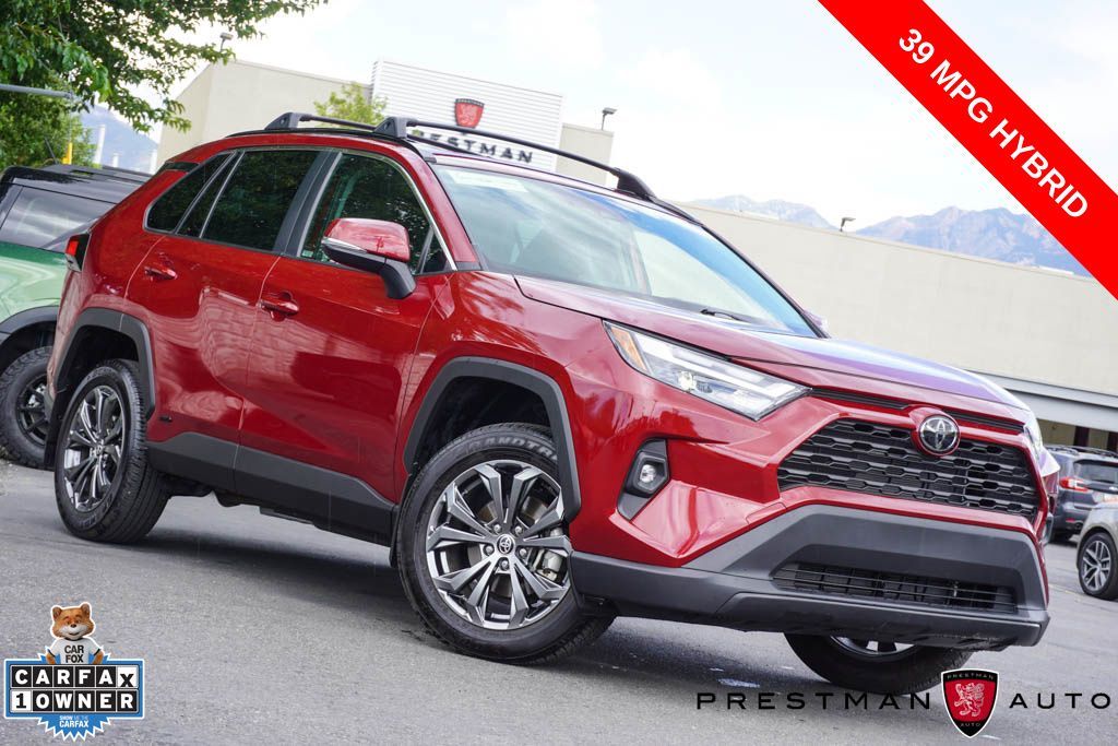 2025 Toyota RAV4 XLE Premium