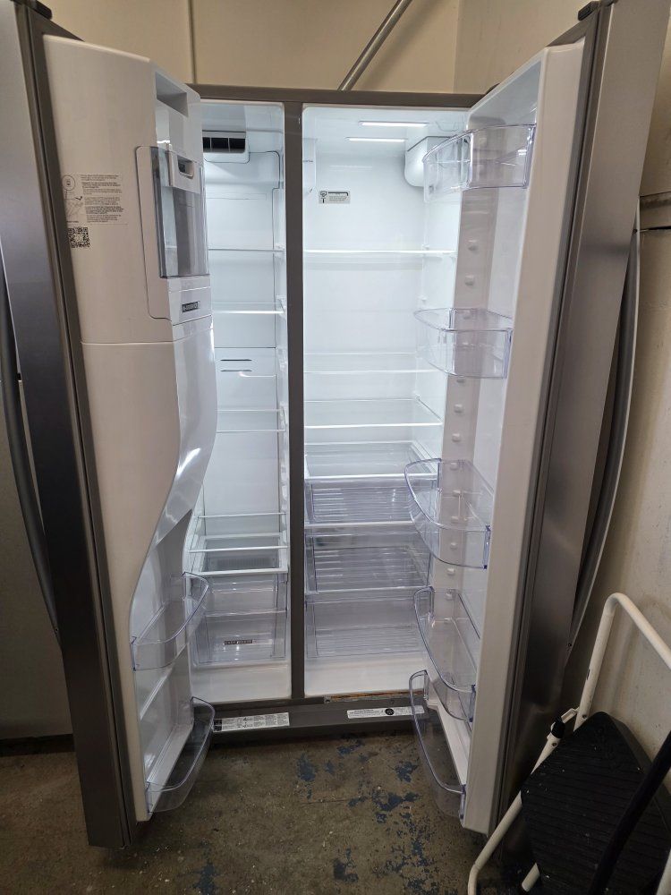New whirpool refrigerator 
