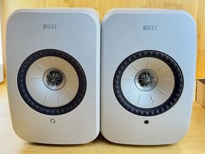 KEF LSX II LT Wireless HiFi Speakers - White - Like New with Original Box