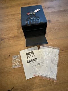 Gun Vault handgun Safe, GV2000C DLX