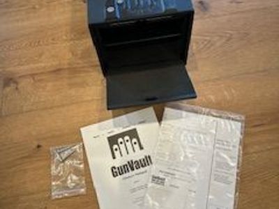 Gun Vault handgun Safe, GV2000C DLX