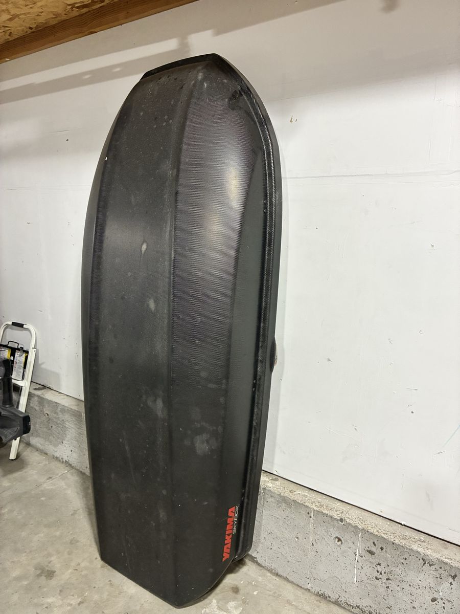Yakima Skybox Carbonite 16 Cargo Roof Top Box - Used, Good Condition