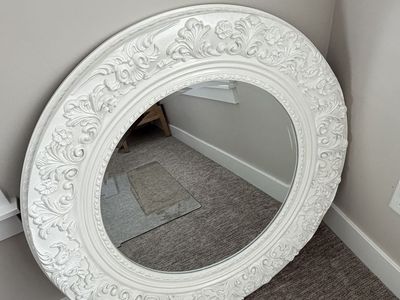 Ornate White Round Wall Mirror - Decorative Baroque Style Frame