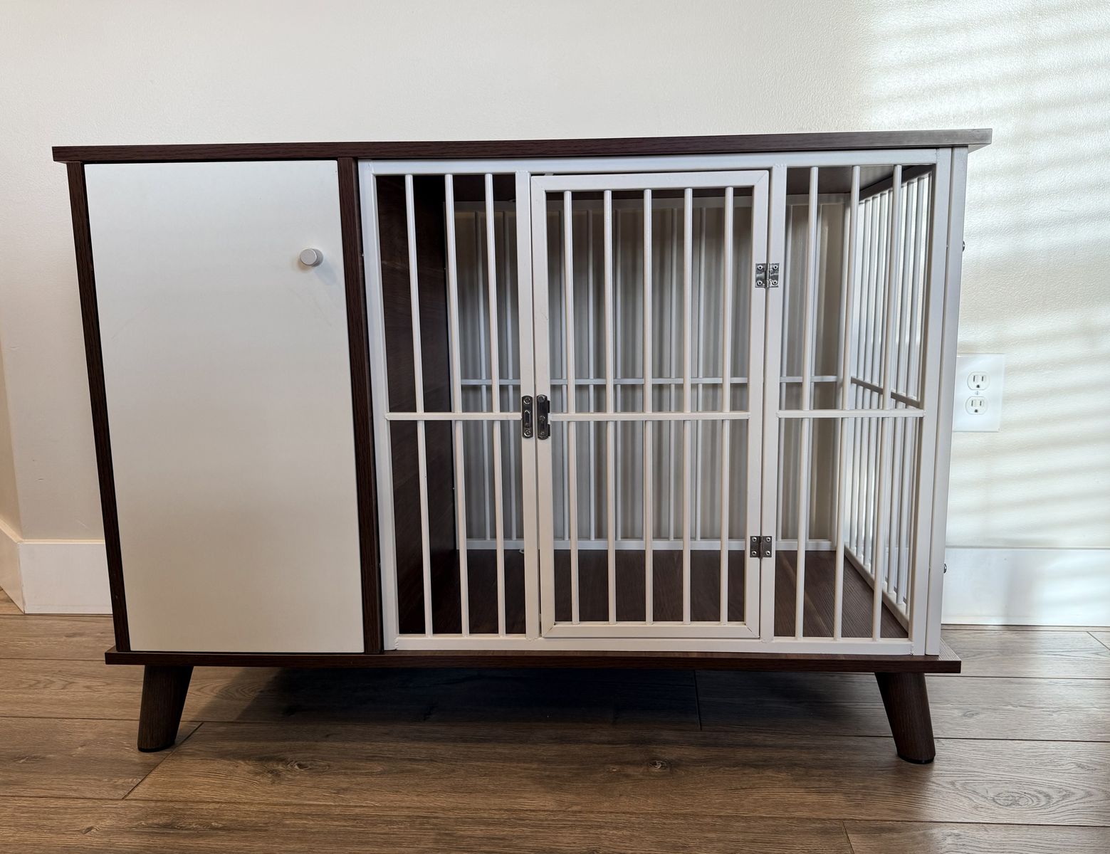 Dog Kennel, Furniture
