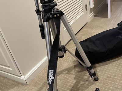 Bogen 3063 Camera Tripod with Head and Carrying Case