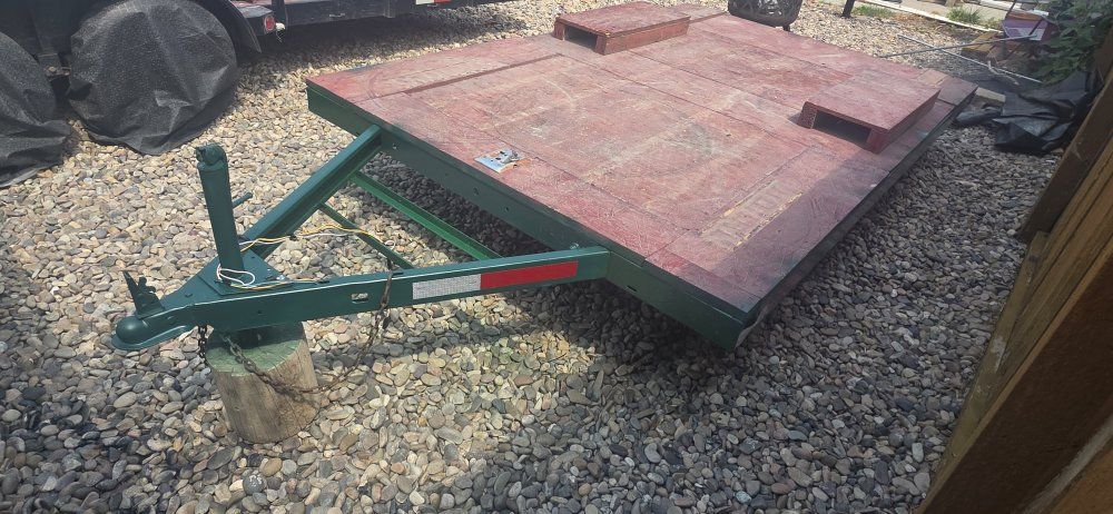 Utility Trailer - Flatbed Tow Hauler