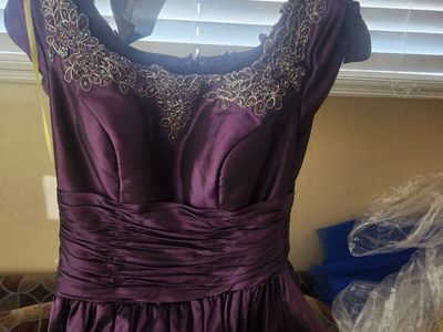 BB Belle Plum Formal Dress, Size 8 - Embellished Neckline, Ruched Waist