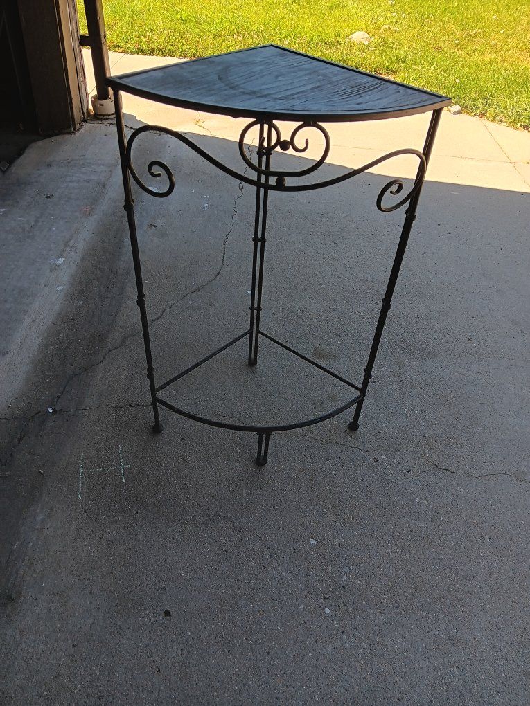 Black Wrought Iron & Wood Corner Table - Decorative Accent Stand