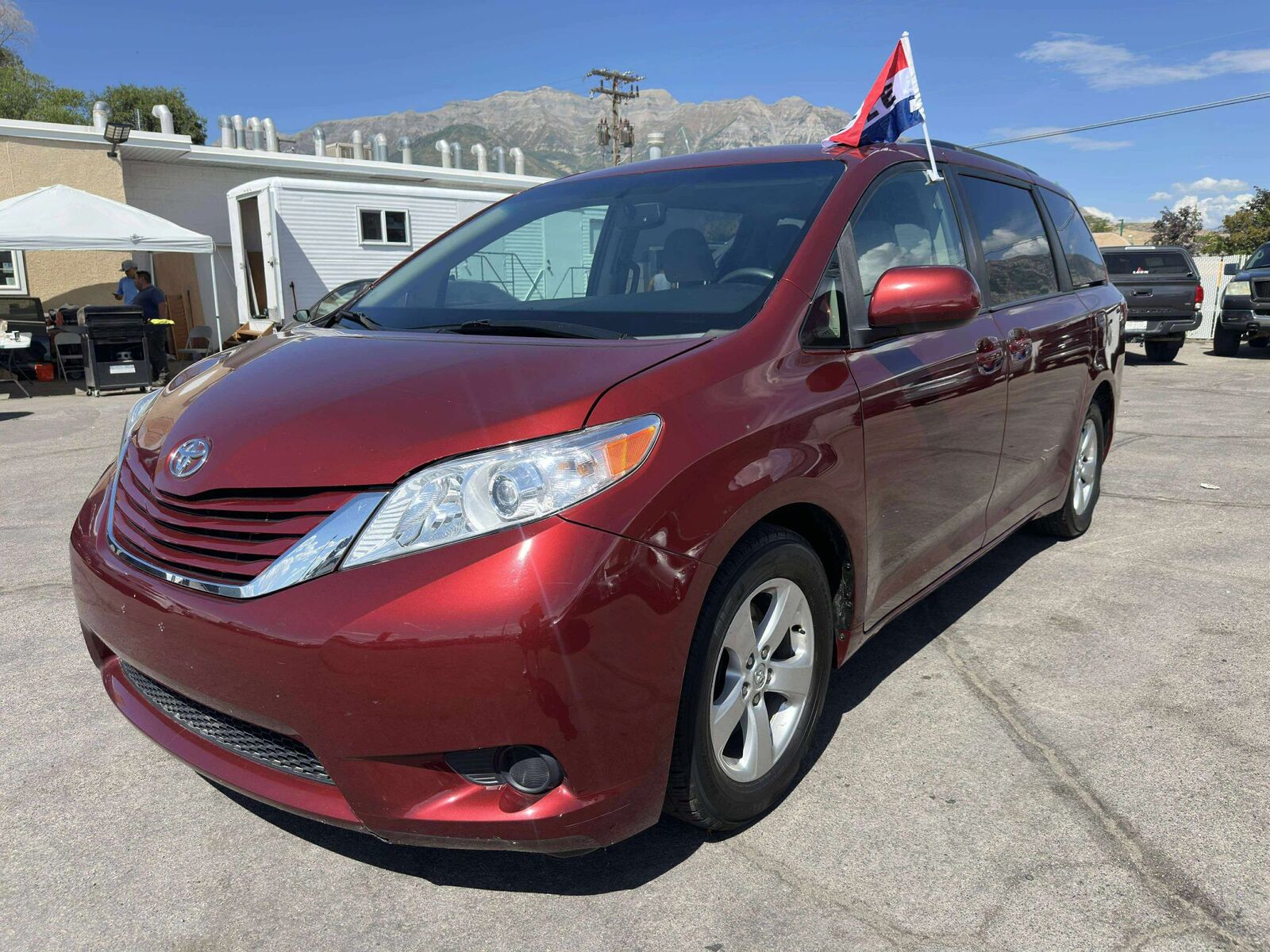 2015 TOYOTA SIENNA LE 8-Passenger