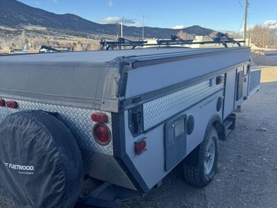 2007 Fleetwood Revolution Tent Trailer