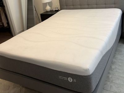 Queen Sleep Number Dual i8 Mattress/Adjustable Base