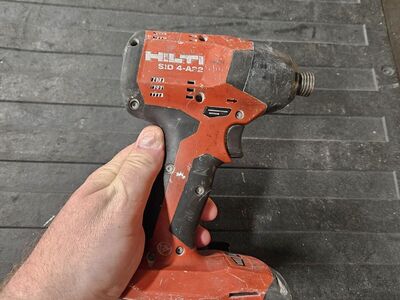 Hilti 1/4" Impact Driver