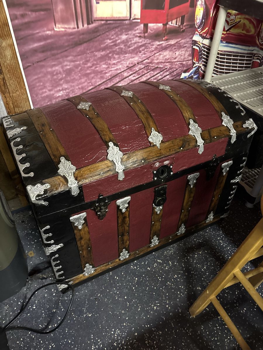 Main image 5