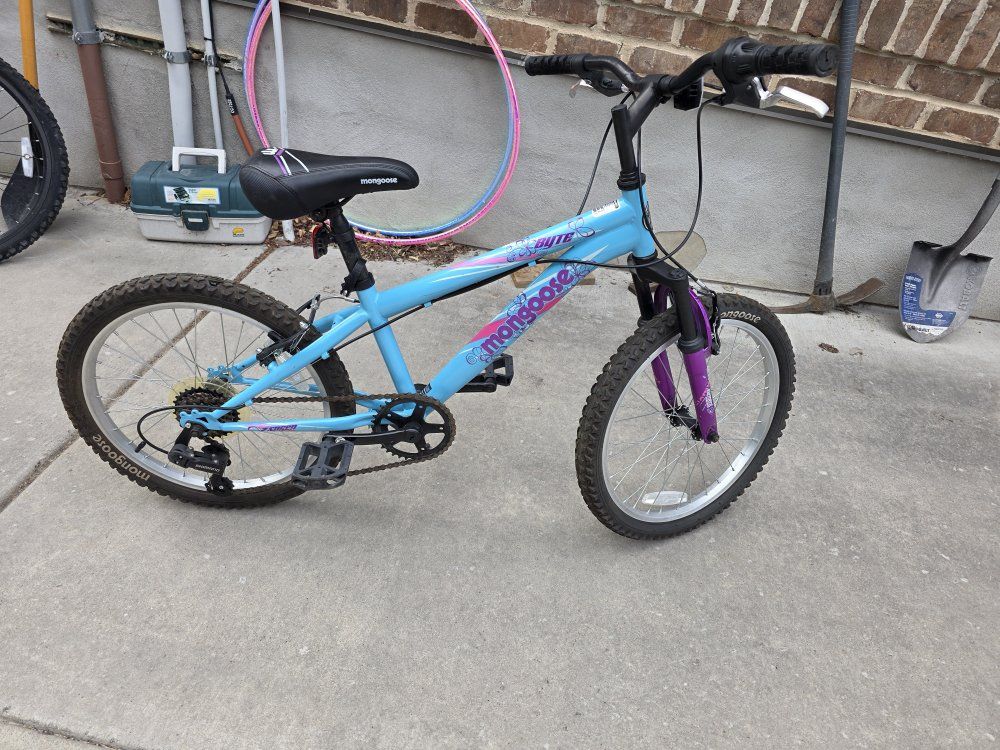 Mongoose Byte Kids' Mountain Bike, Light Blue/Pink, 20-inch Wheels, Shimano 7-Speed