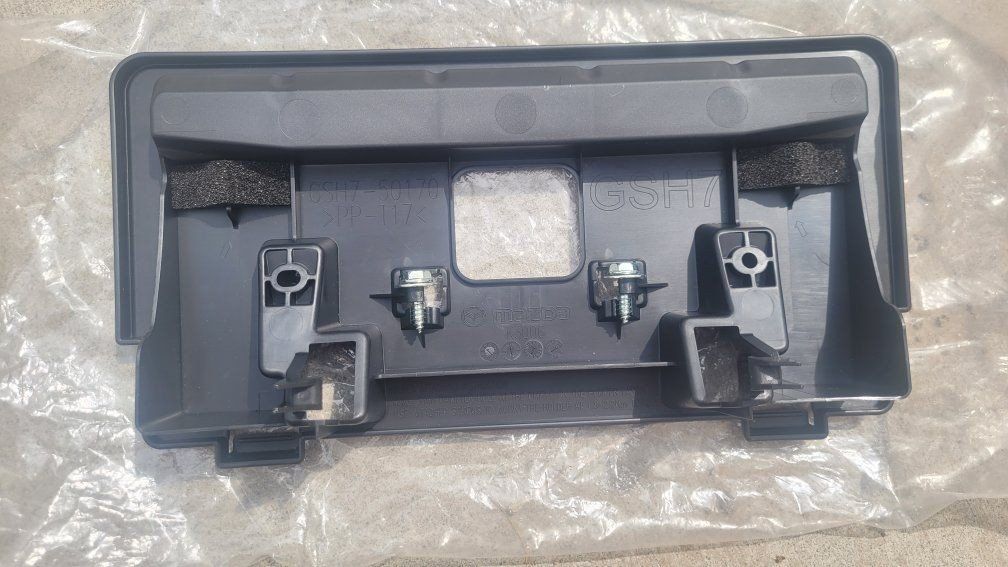 OEM Mazda K3006 Front License Plate Mounting Bracket Frame GSH7-50170 with Hardware
