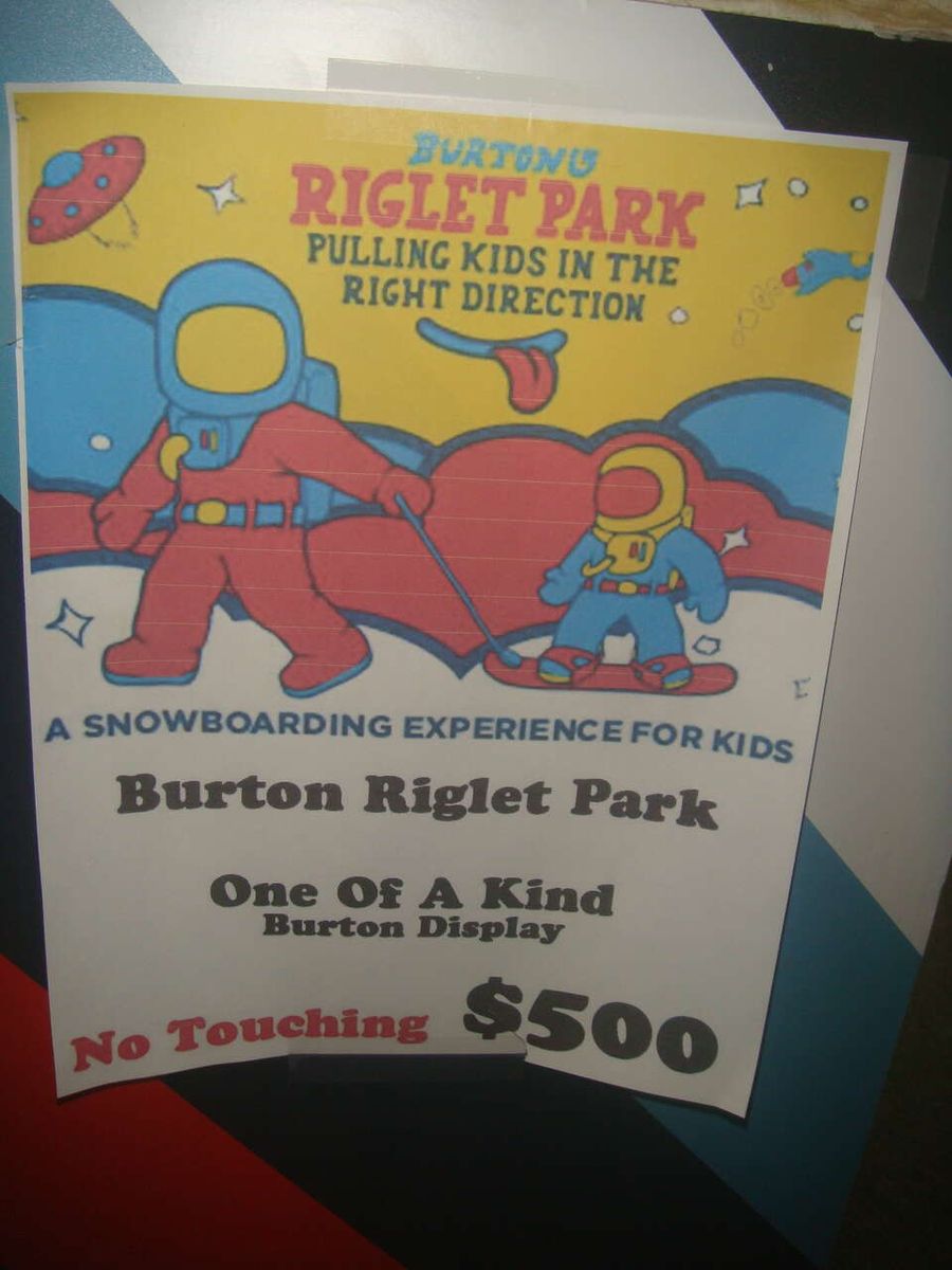 FINGER BOARD SNOWBOARD PARK BURTON RIGLET PARK, RARE ONE OF A KIND fingerboard park