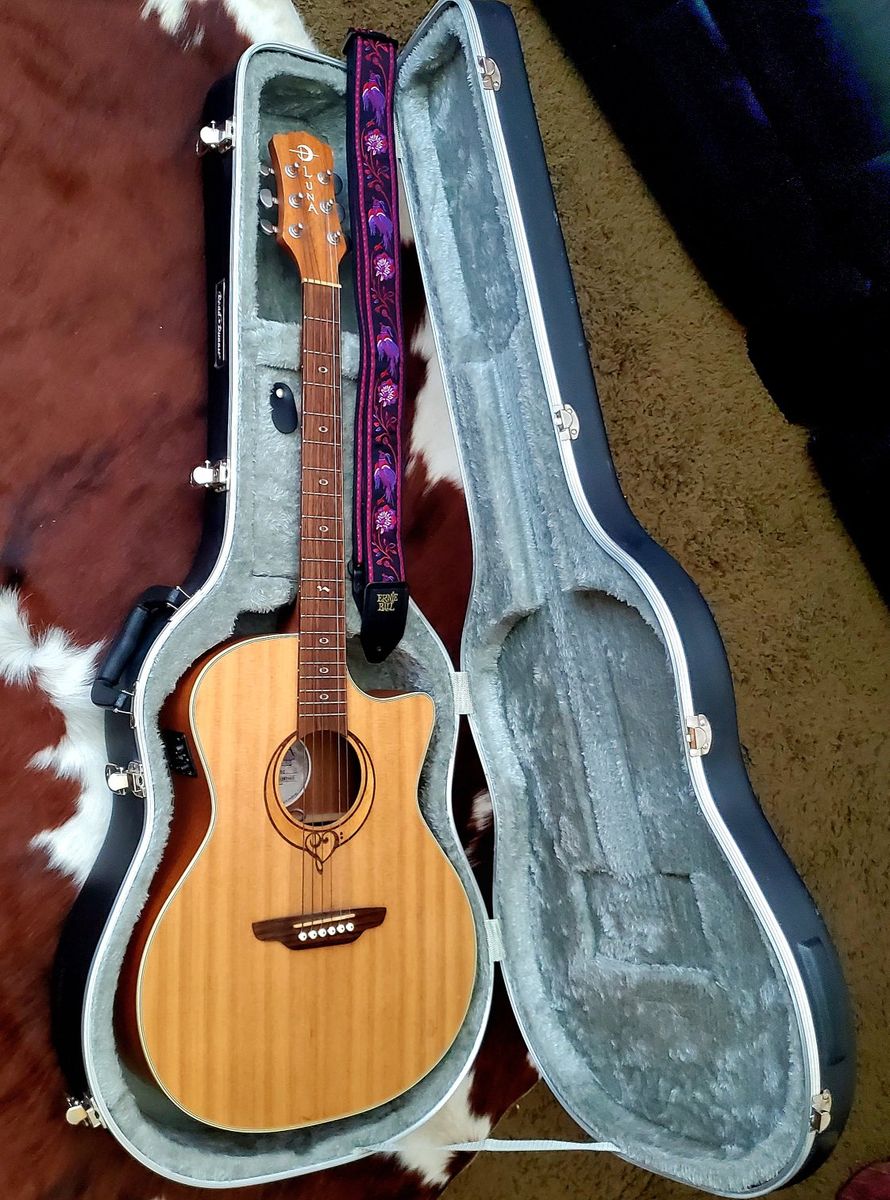 Luna SONG GC Acoustic-Electric Guitar, Natural Finish, Cutaway Body, with Hard Case & Brand new strap