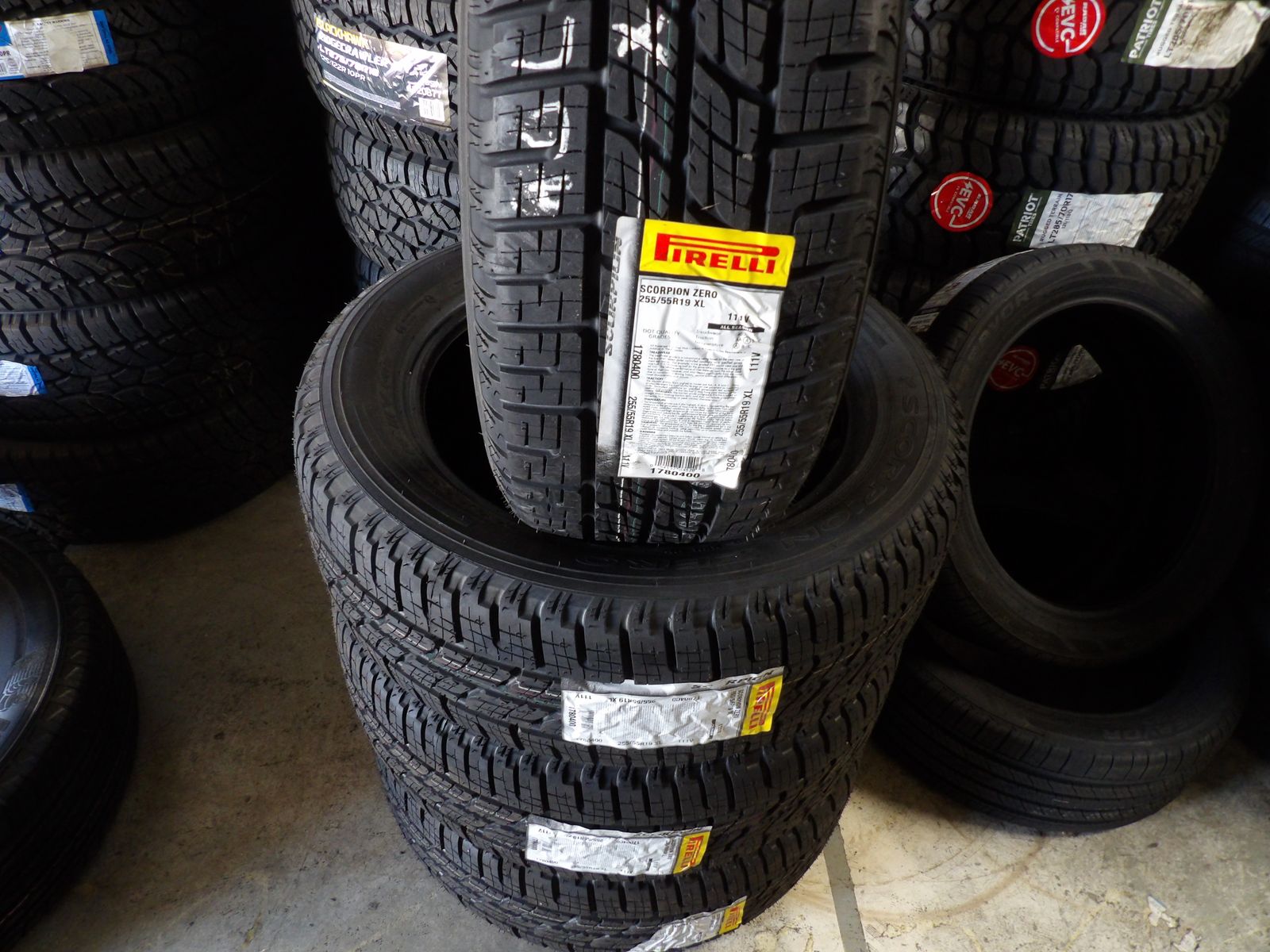 255/55R19 PIRELLI SCORPION ZERO XL SET OF NEW TIRES