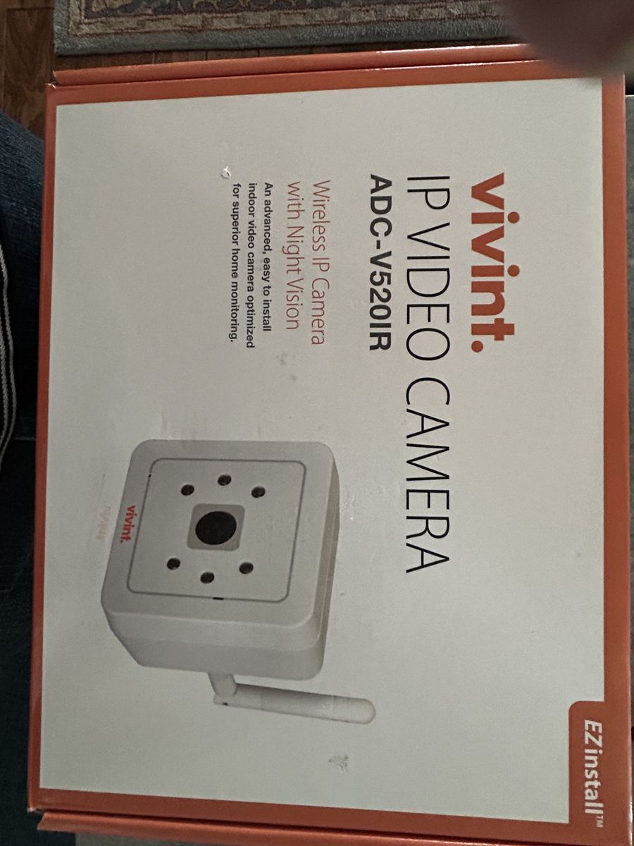 Vivint ADC-V520IR Indoor video Camera w/ Night vision