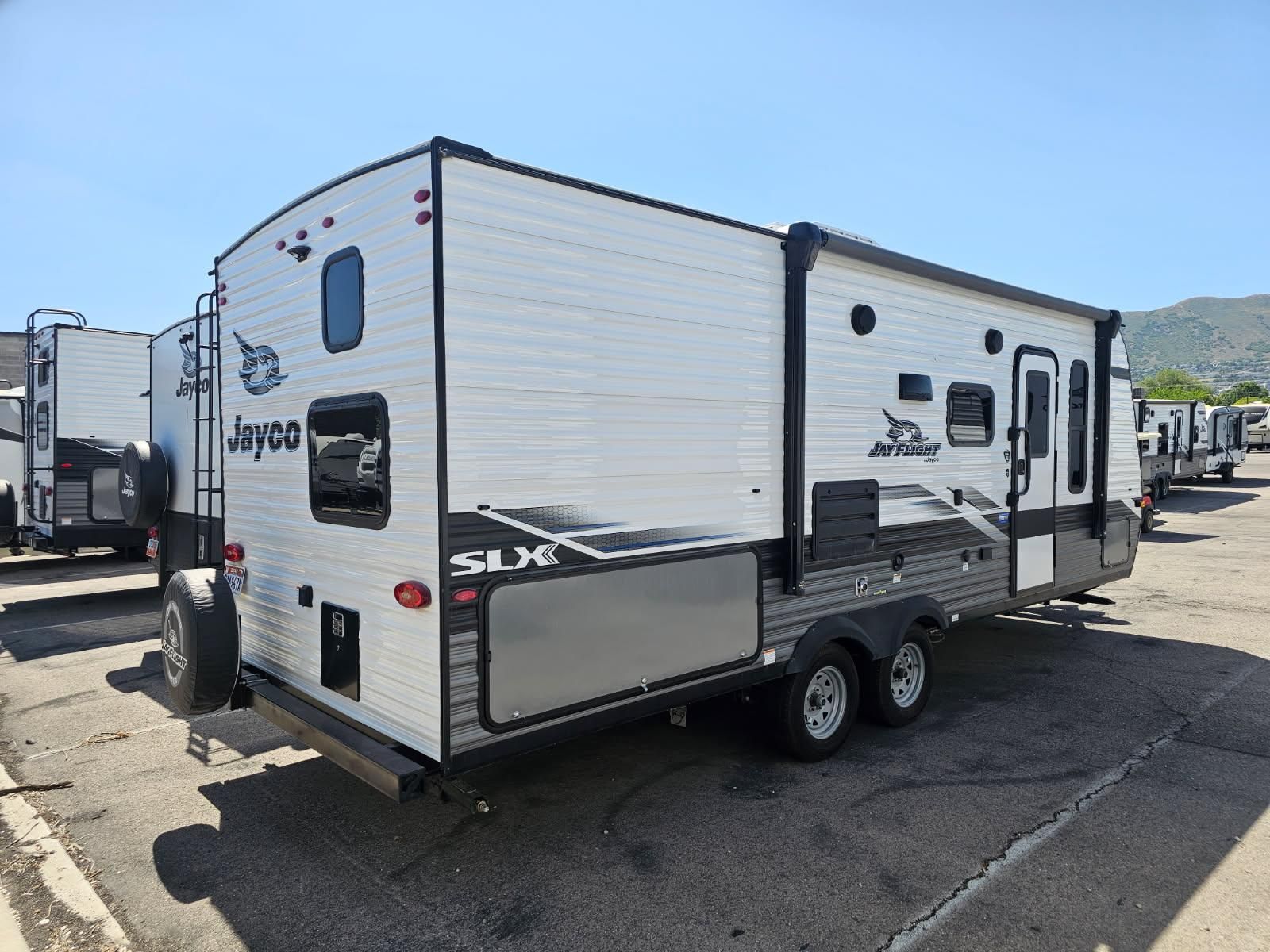Travel trailer 