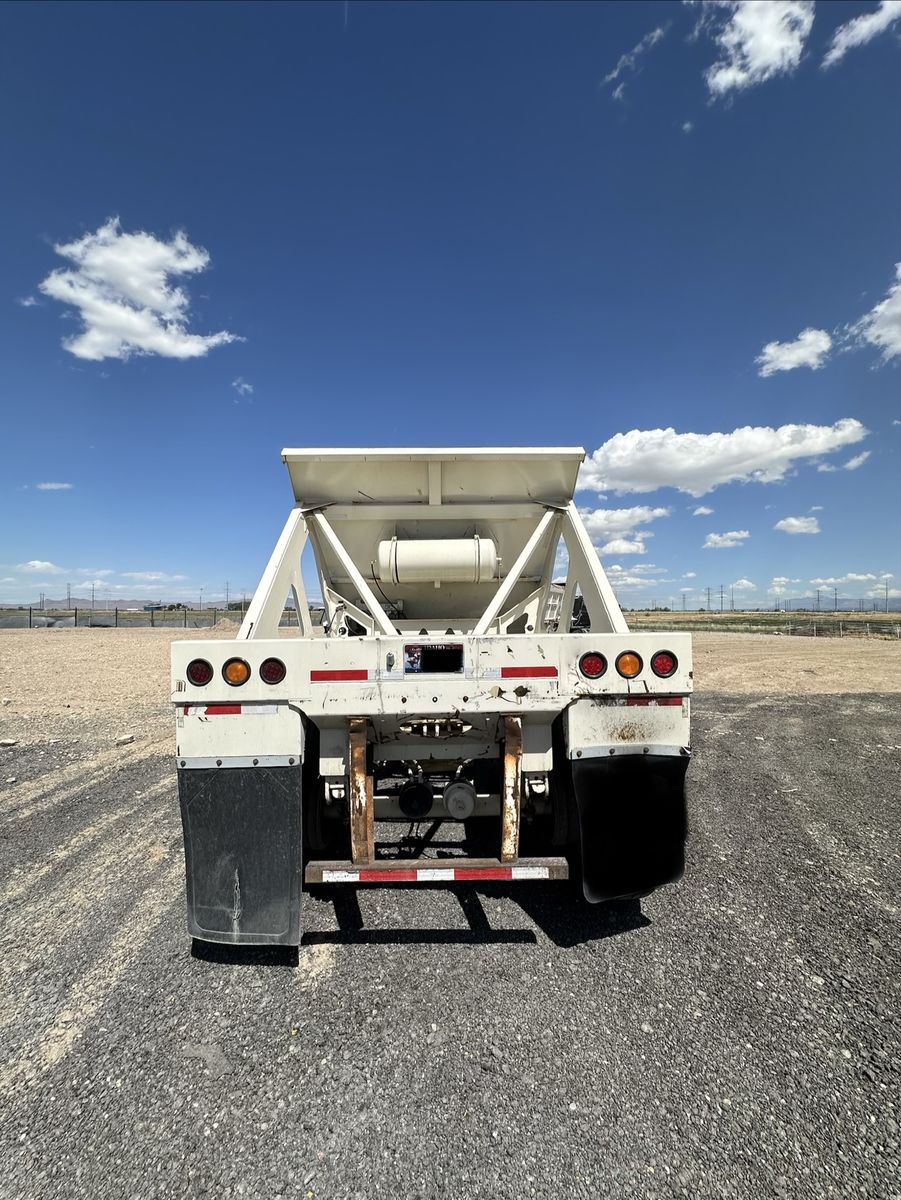 Main image 6
