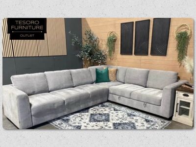 NEW THOMASVILLE CALER SECTIONAL SOFA BED