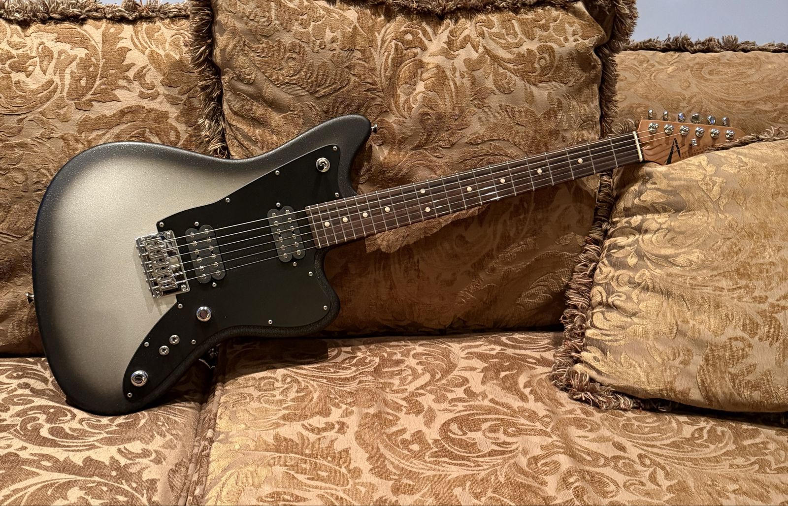 Tom Anderson Raven Classic