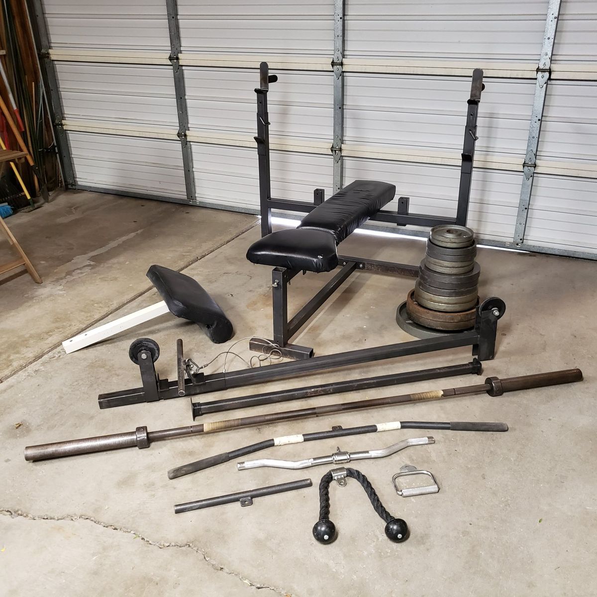 Olympic Weight Bench / Weights 290 lbs. / Barbell / Cable Attachments