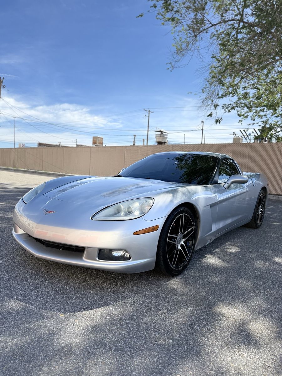2005 Chevrolet Corvette Base