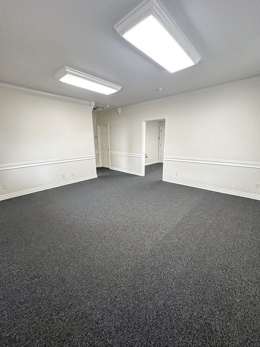 Main image 5