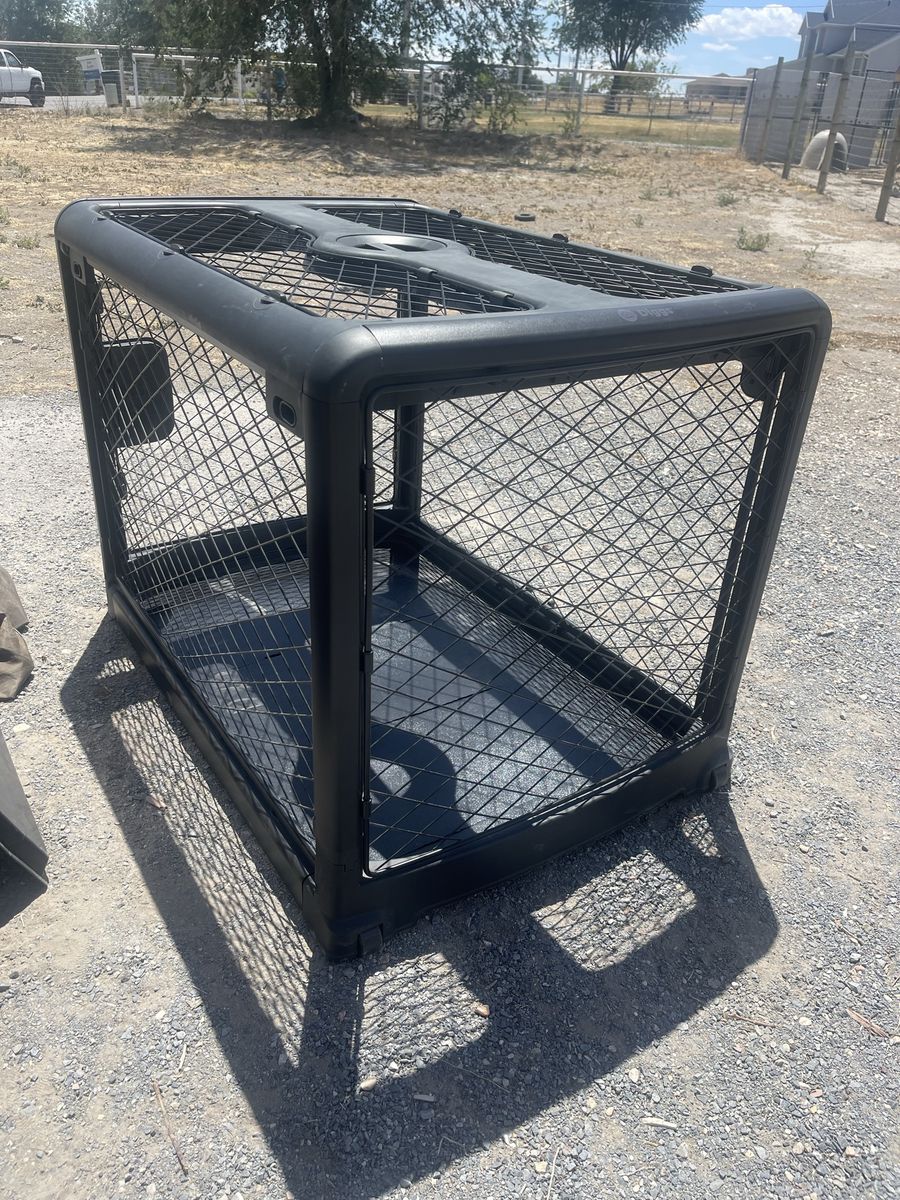 Diggs Revol Collapsible Dog Crate - Black Metal & Plastic Dog Kennel