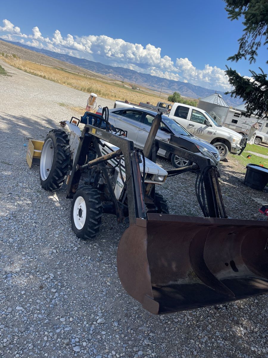 4x4 diesel tractor 