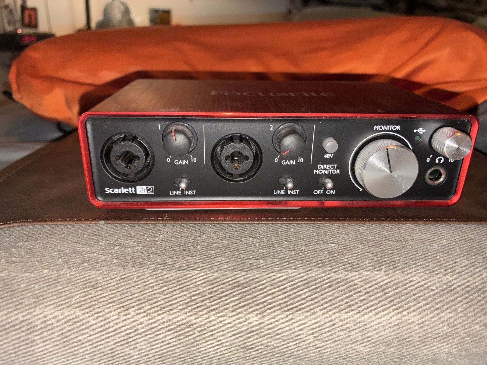 Focusrite Scarlett 2i2 (2nd Gen) USB Audio Interface