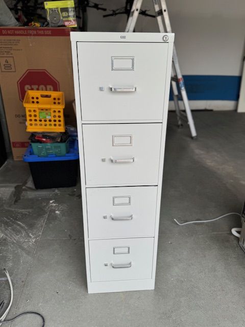 Hon 4 drawer filing cabinet