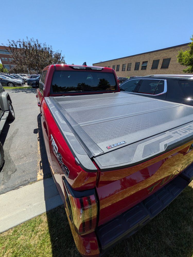 Tundra tonneau cover