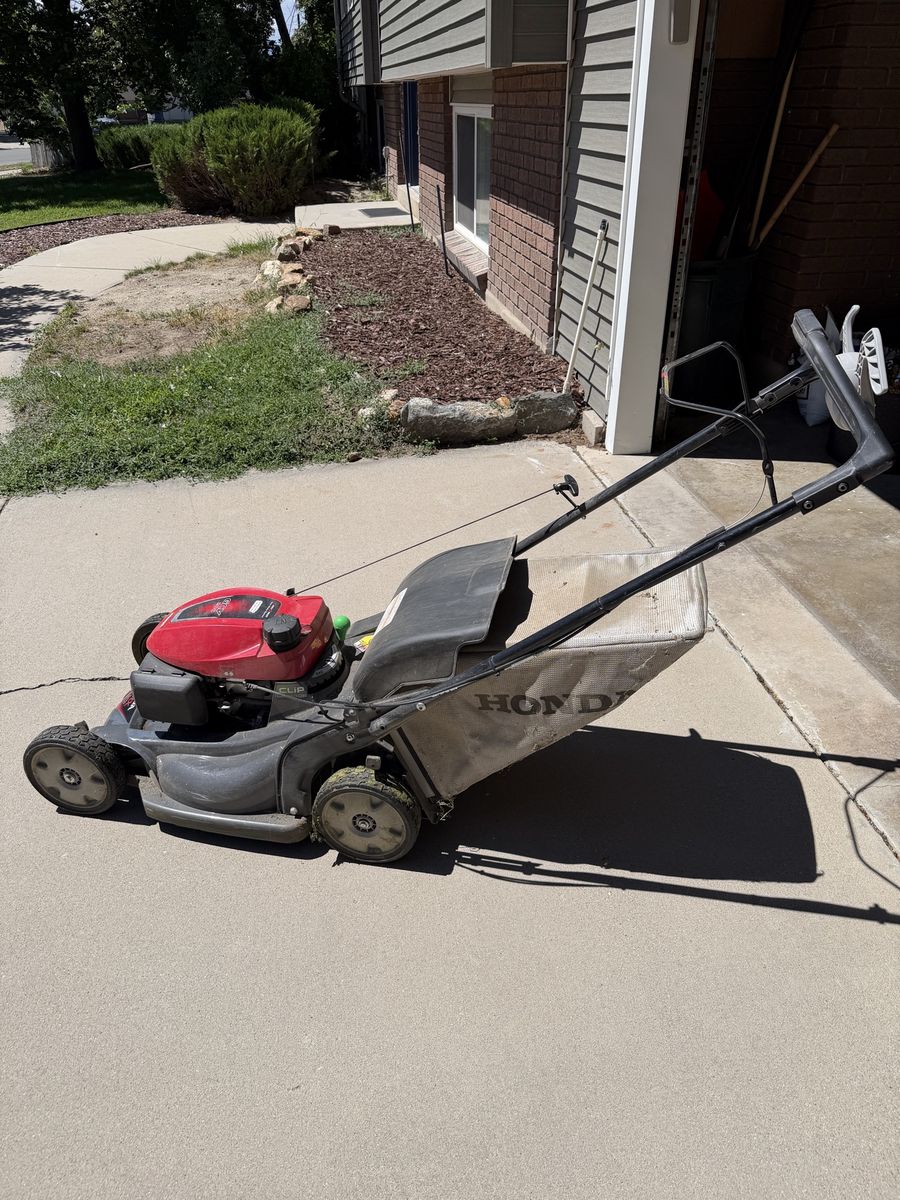 Honda HRX217 GCV200 Versamow 4-in-1 Lawn Mower