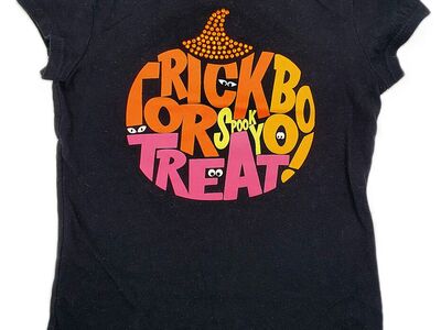 Black Halloween “Trick or Treat” Novelty T-Shirt – Size S 6 Child