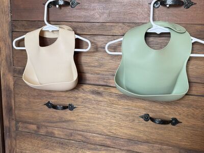 Baby Silicone Feeding Bibs (2) - Dishwasher Safe