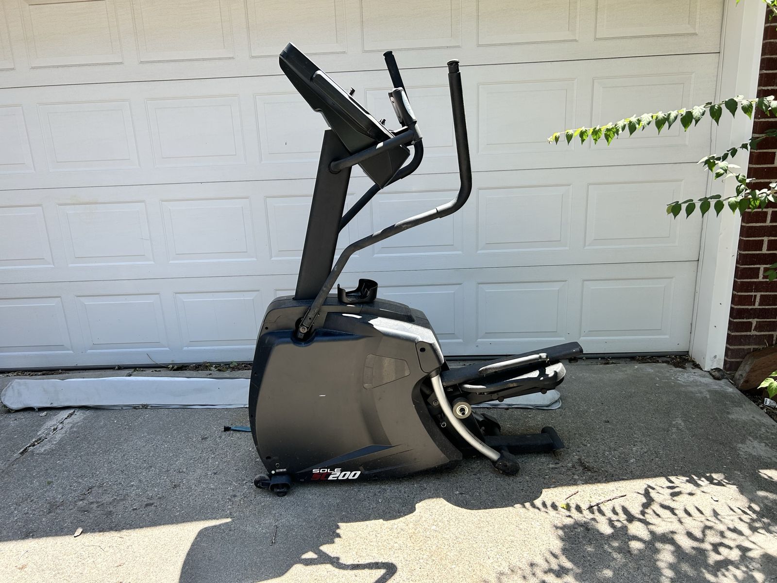 Sole E3-200 Elliptical Exercise Machine - Used, Great Condition