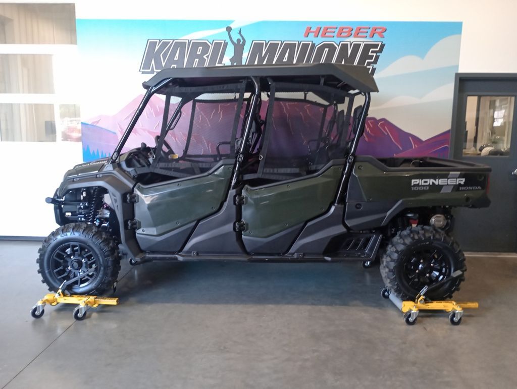 2025 Honda® Pioneer 1000-6 Deluxe Crew