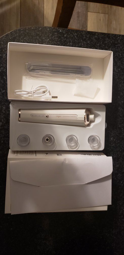 Vacuum Blackhead Remover Pore Cleaner with 4 Suction Heads for All Skin Types