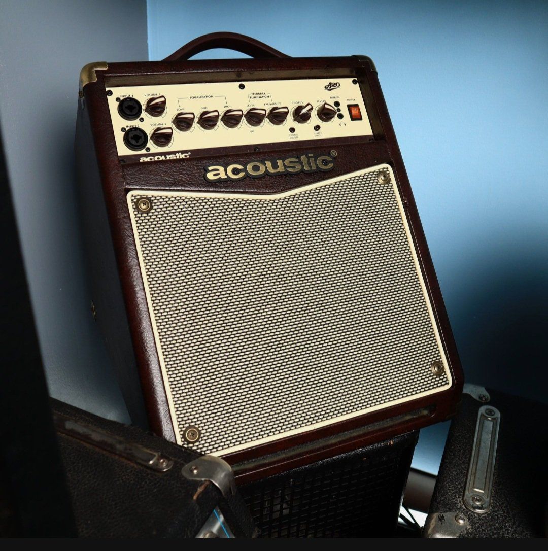 Acoustic A20 20W Acoustic Guitar Amplifier - Brown/Tan. Tested. Excellent Conditions!