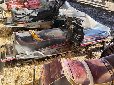 1990 Artic Cat Panther 440 runs title in hand.