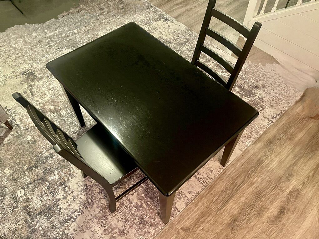 Small Kitchen Table And Chairs